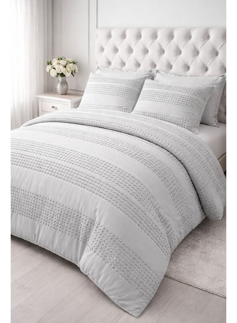 HOMETOPIA Luxury King Size 6-Piece Comforter Set 264×229 cm – Embossed Fabric, Ultra Soft & Breathable Fabric, Comfortable, All-Season Use, Premium Quality, Ideal for AC Rooms & Home Use in Saudi Arabia. - Image 1